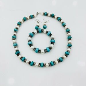 Pearl necklace, earrings and bracelet set